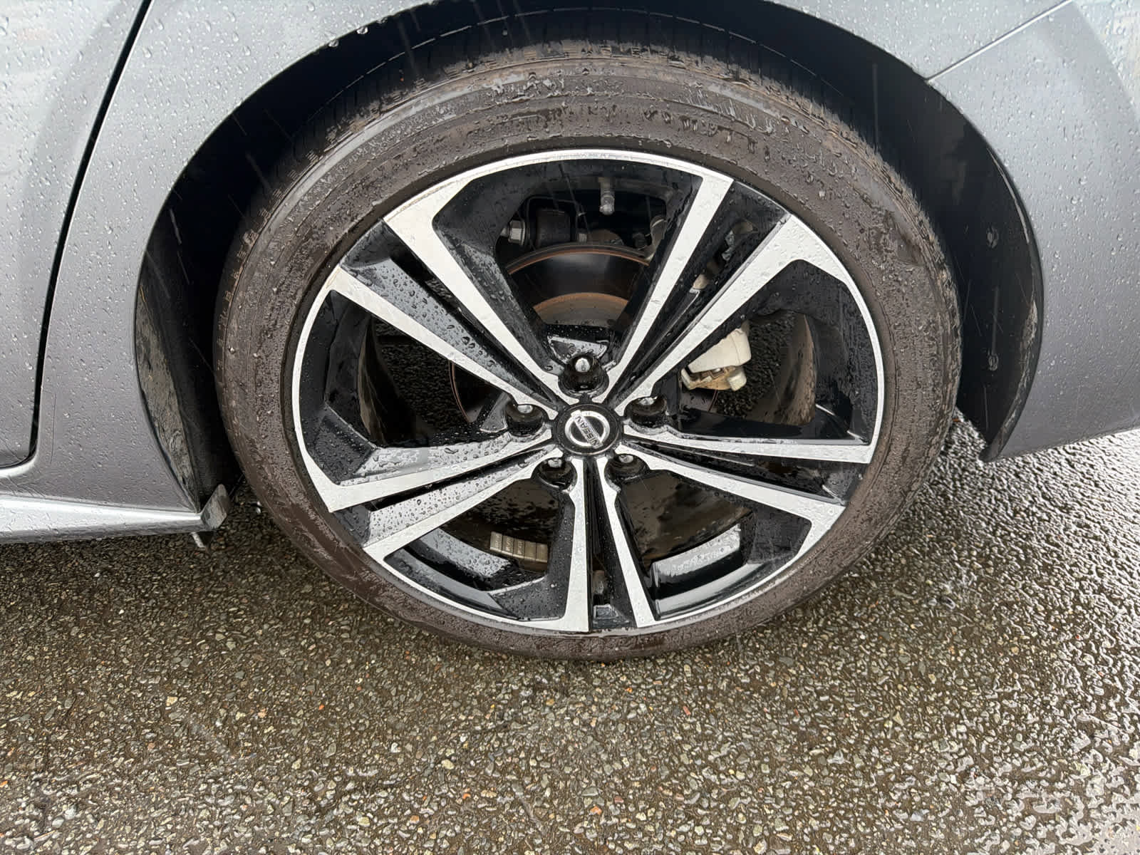 Used 2022 Nissan Sentra SR w/ SR Premium Package FWD image 5