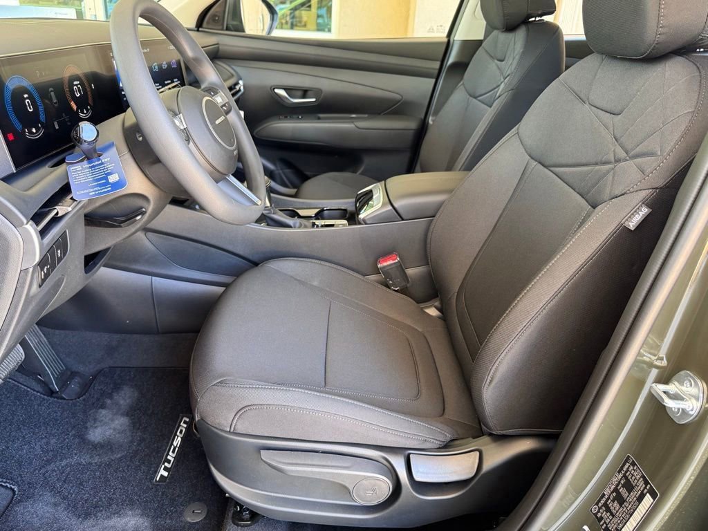 New 2026 Hyundai Tucson SE image 6