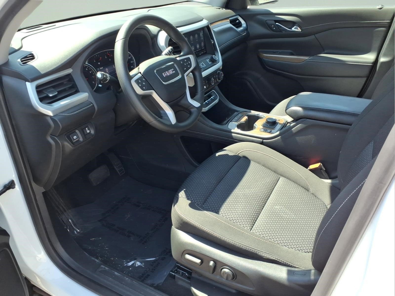 Used 2021 GMC Acadia SLE w/ Driver Convenience Package FWD image 15