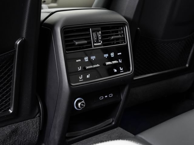 Certified 2026 Porsche Cayenne AWD/4WD image 29