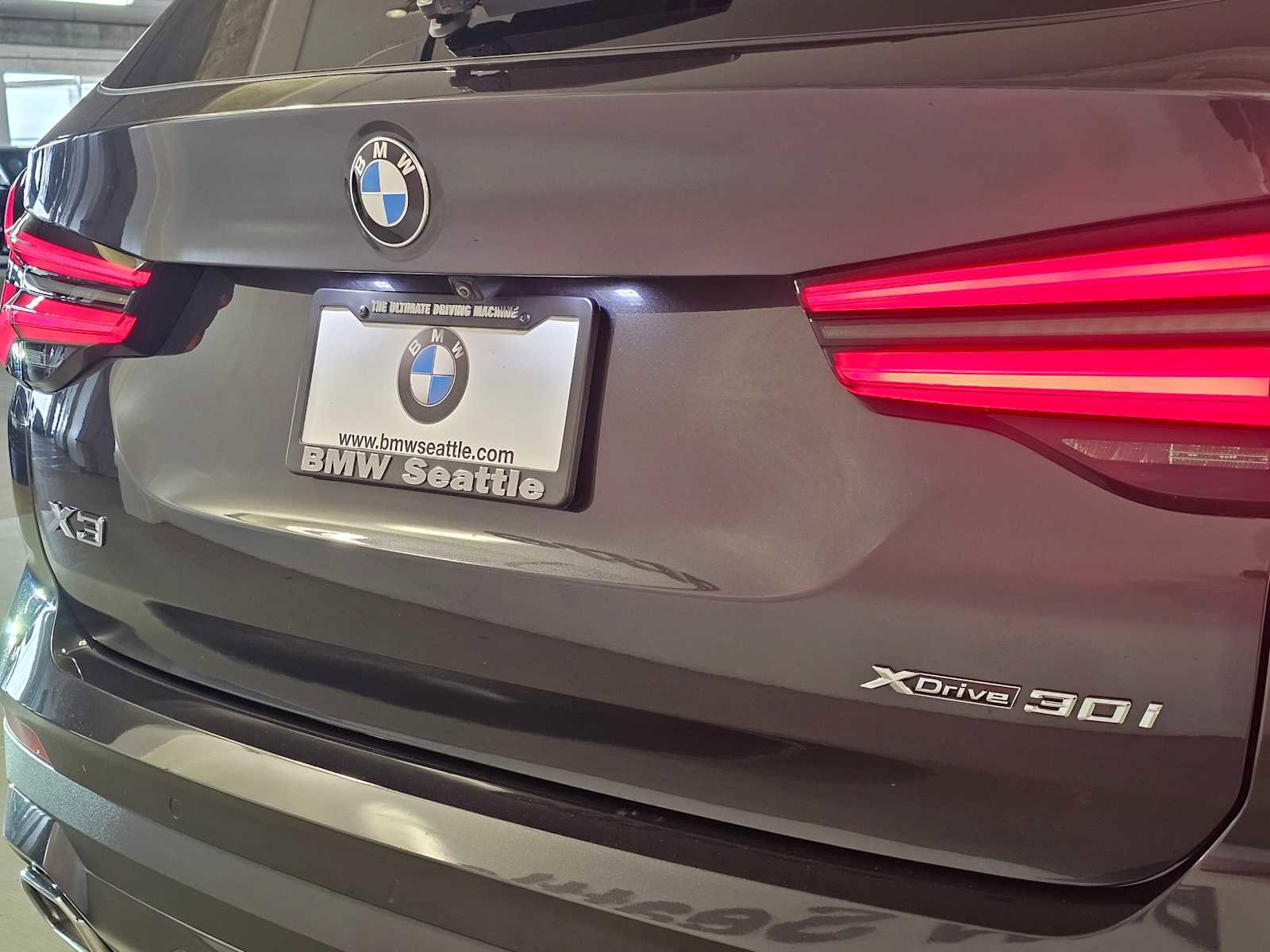 Used 2023 BMW X3 xDrive30i w/ Premium Package w/ZPA image 7