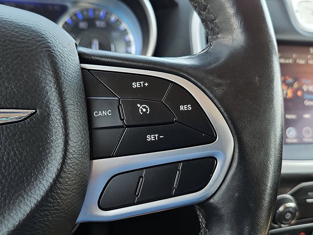 Used 2020 Chrysler 300 Touring w/ Sport Appearance Package RWD image 29