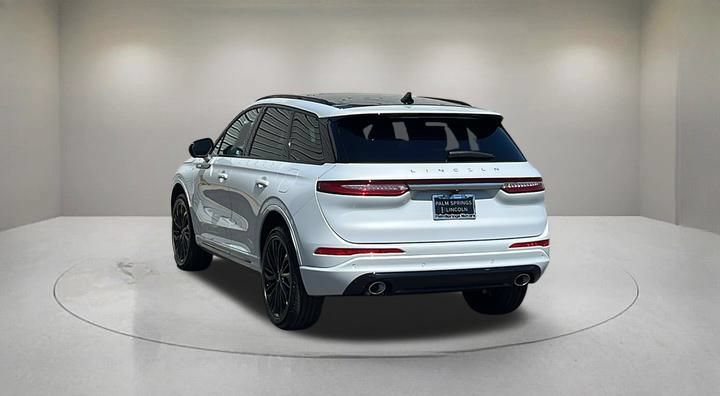 New 2025 Lincoln Corsair Reserve w/ Equipment Group 202A FWD image 6