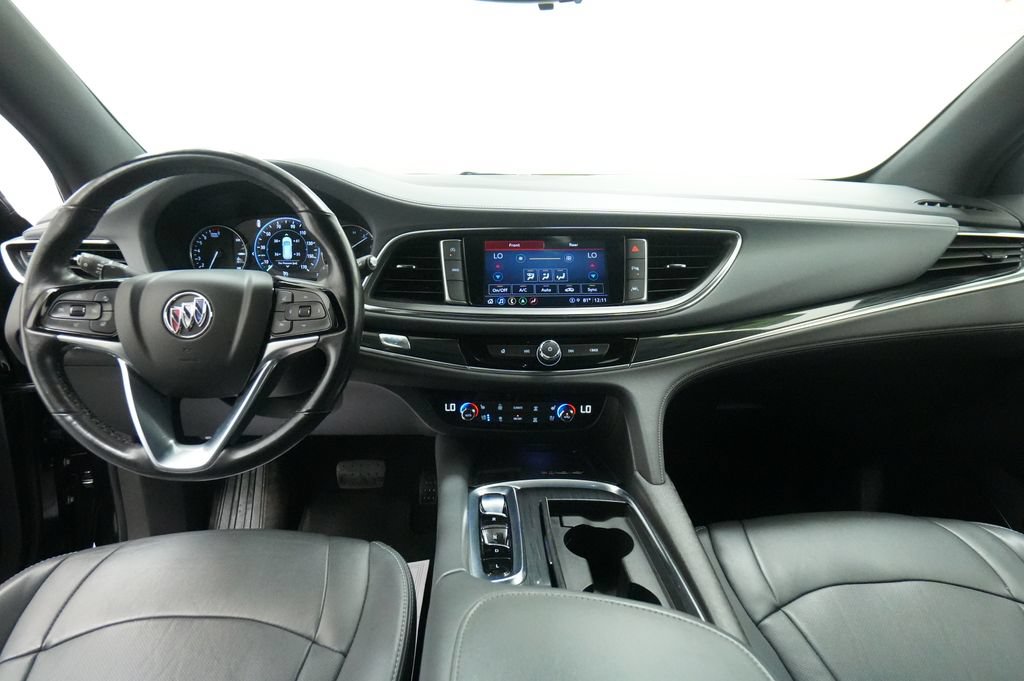 Used 2022 Buick Enclave Premium AWD/4WD image 32