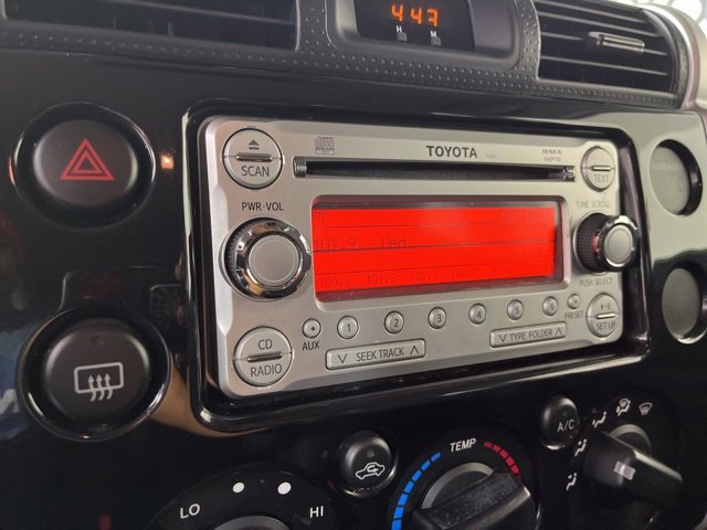 Used 2013 Toyota FJ Cruiser 4WD image 12