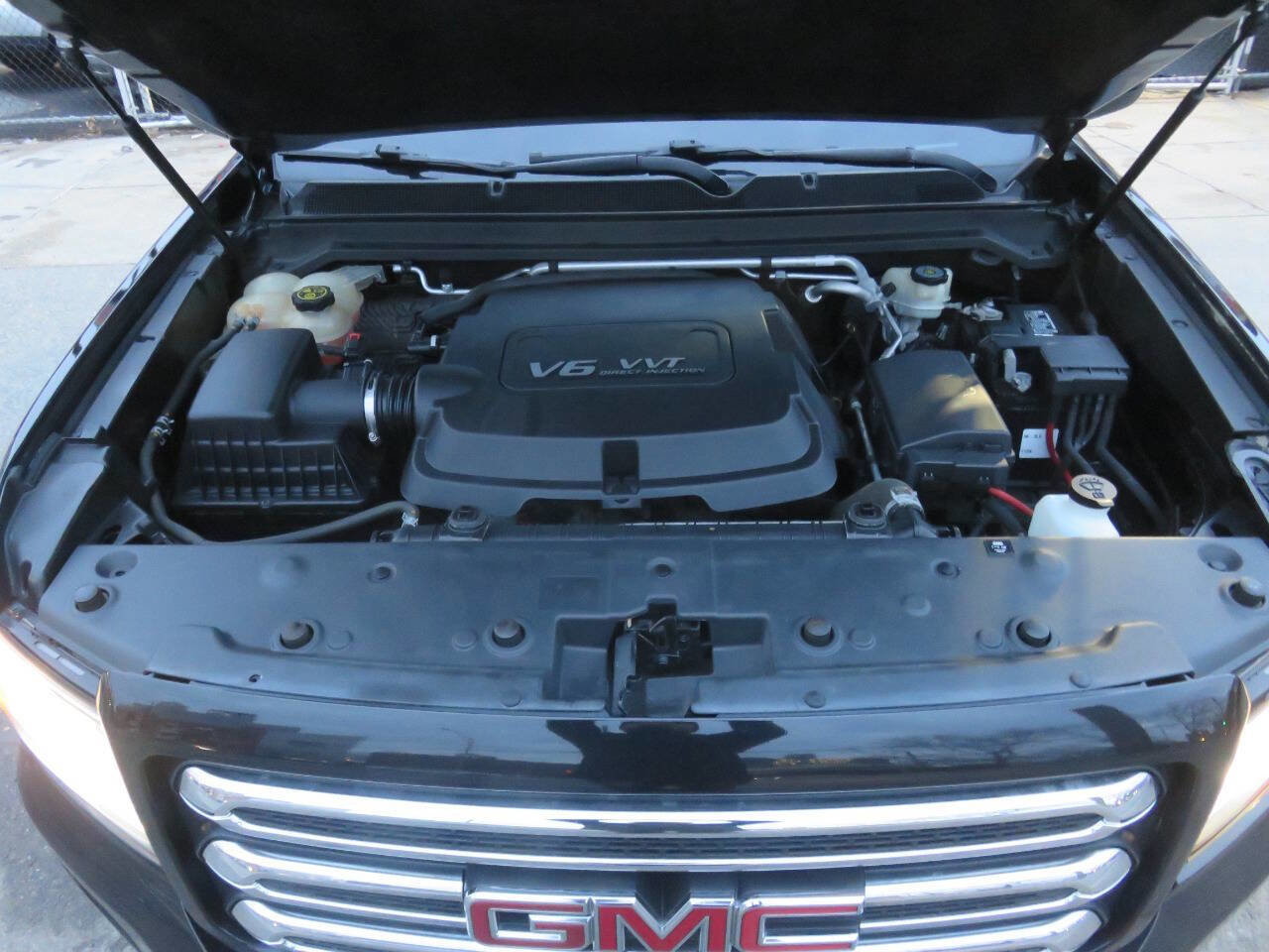 Used 2016 GMC Canyon SLE w/ All Terrain Package AWD/4WD image 37