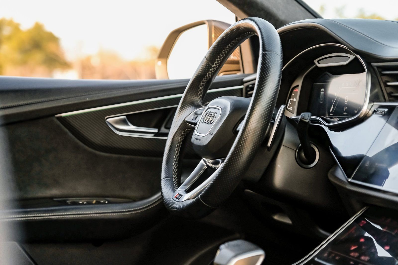 Used 2022 Audi RS Q8 4.0T image 19