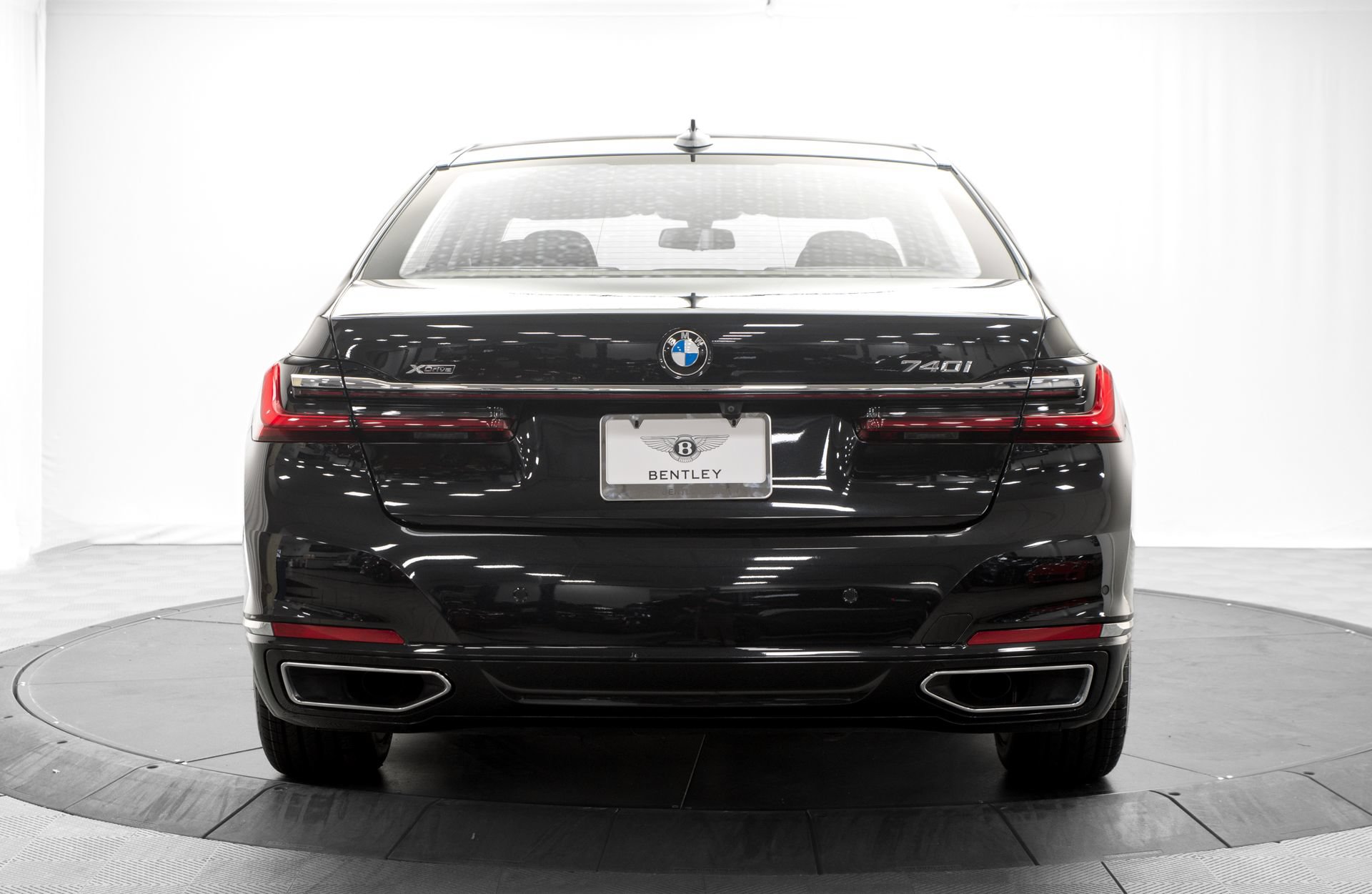 Used 2020 BMW 740i xDrive AWD/4WD image 6
