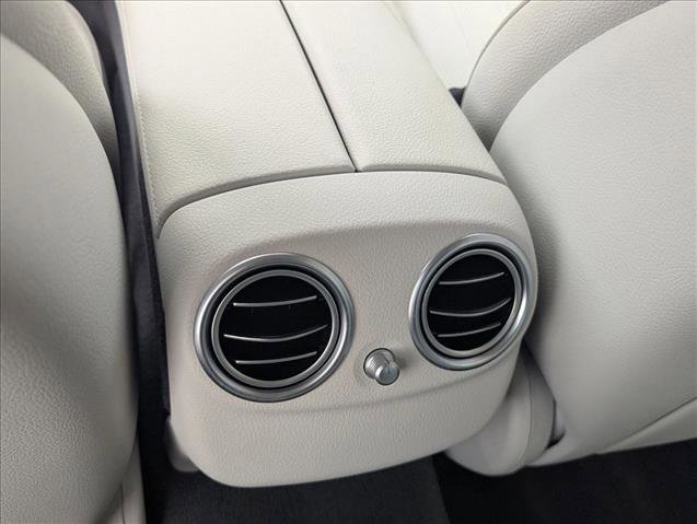 Used 2022 Mercedes-Benz E 350 Sedan image 18