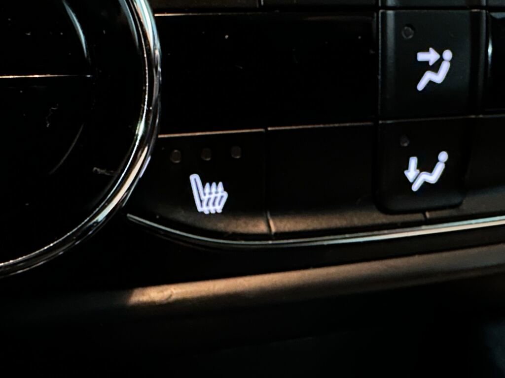 Used 2023 Chevrolet TrailBlazer LT w/ Convenience Package image 19