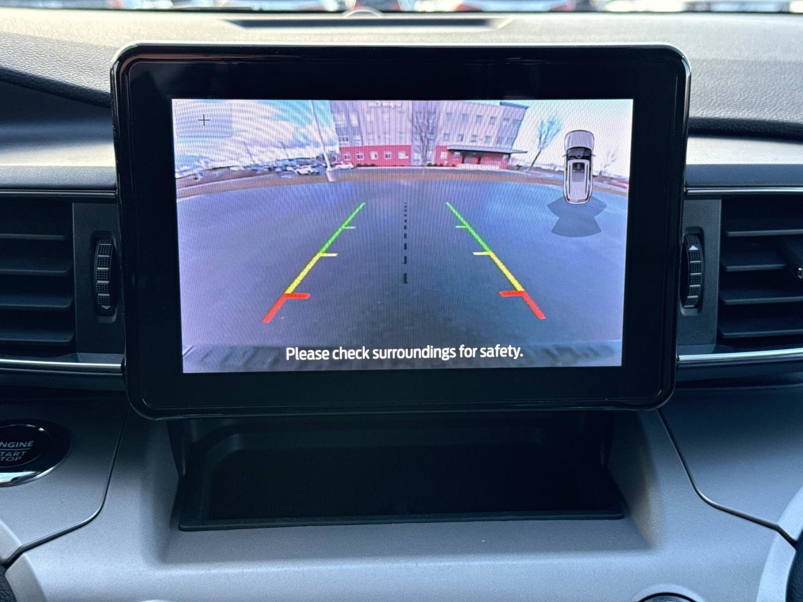 Used 2023 Ford Explorer XLT w/ Equipment Group 202A image 4