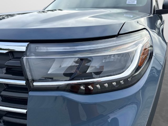 New 2027 Ford Explorer Active RWD image 10