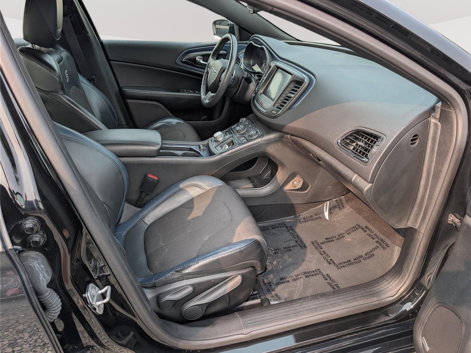 Used 2015 Chrysler 200 S w/ Navigation & Sound Group I FWD image 9