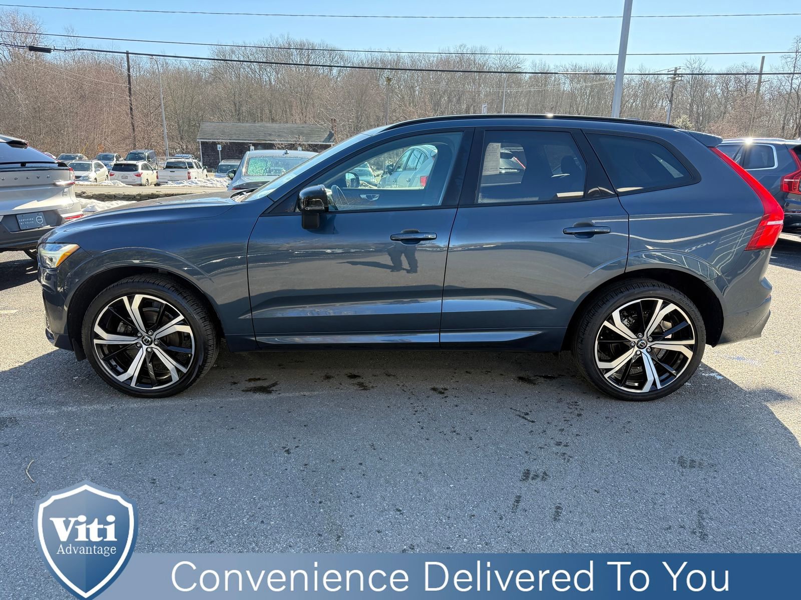Certified 2023 Volvo XC60 B5 Ultimate w/ Climate Package image 5