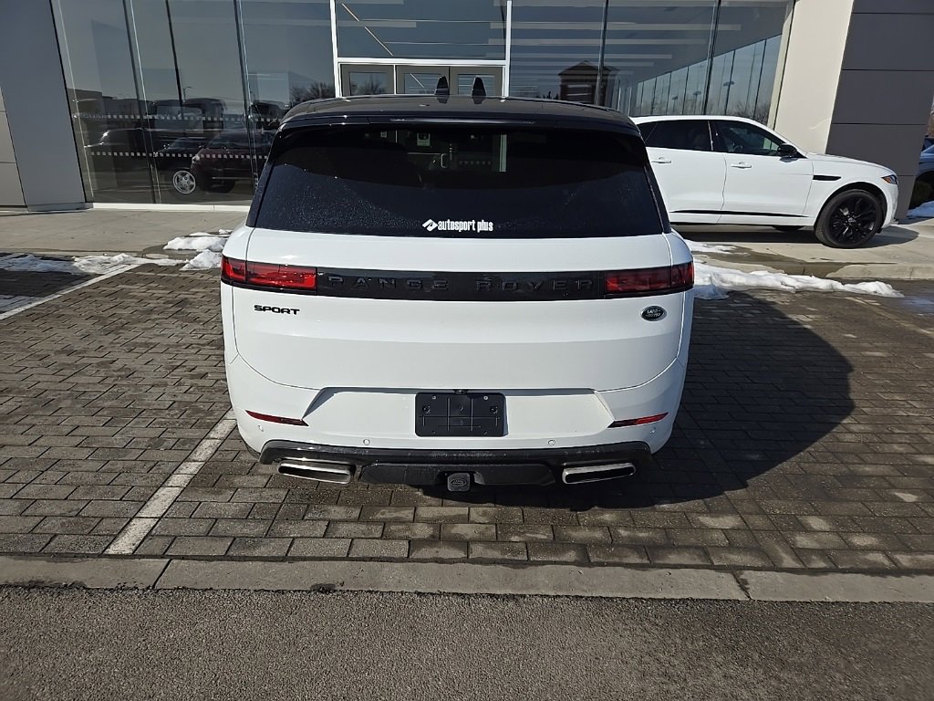 Used 2023 Land Rover Range Rover Sport SE Dynamic image 6
