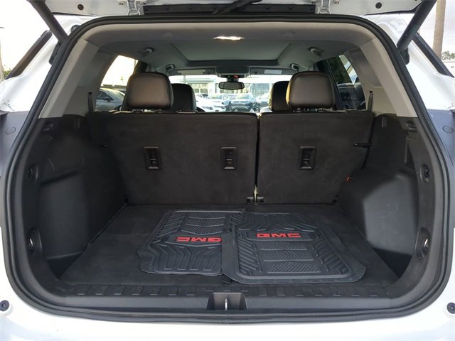 Used 2021 GMC Terrain SLT w/ Elevation Edition image 9