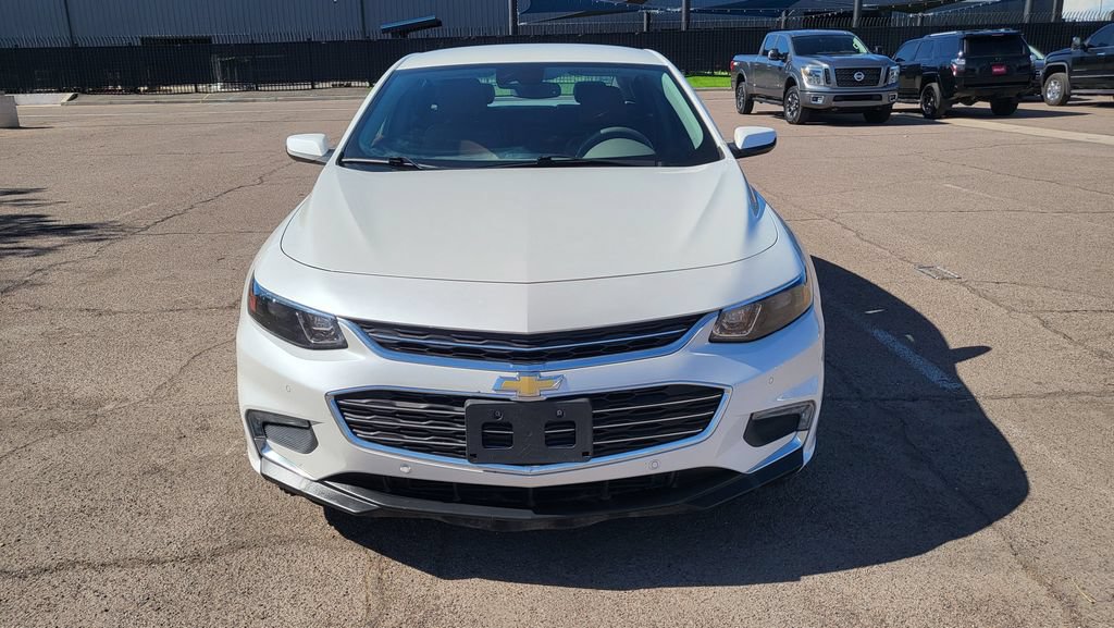 Used 2016 Chevrolet Malibu Hybrid w/ Leather Package FWD image 3