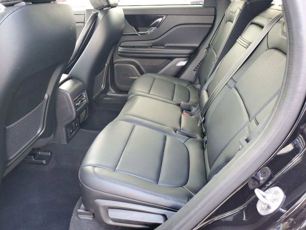Used 2023 Lincoln Corsair Reserve image 13
