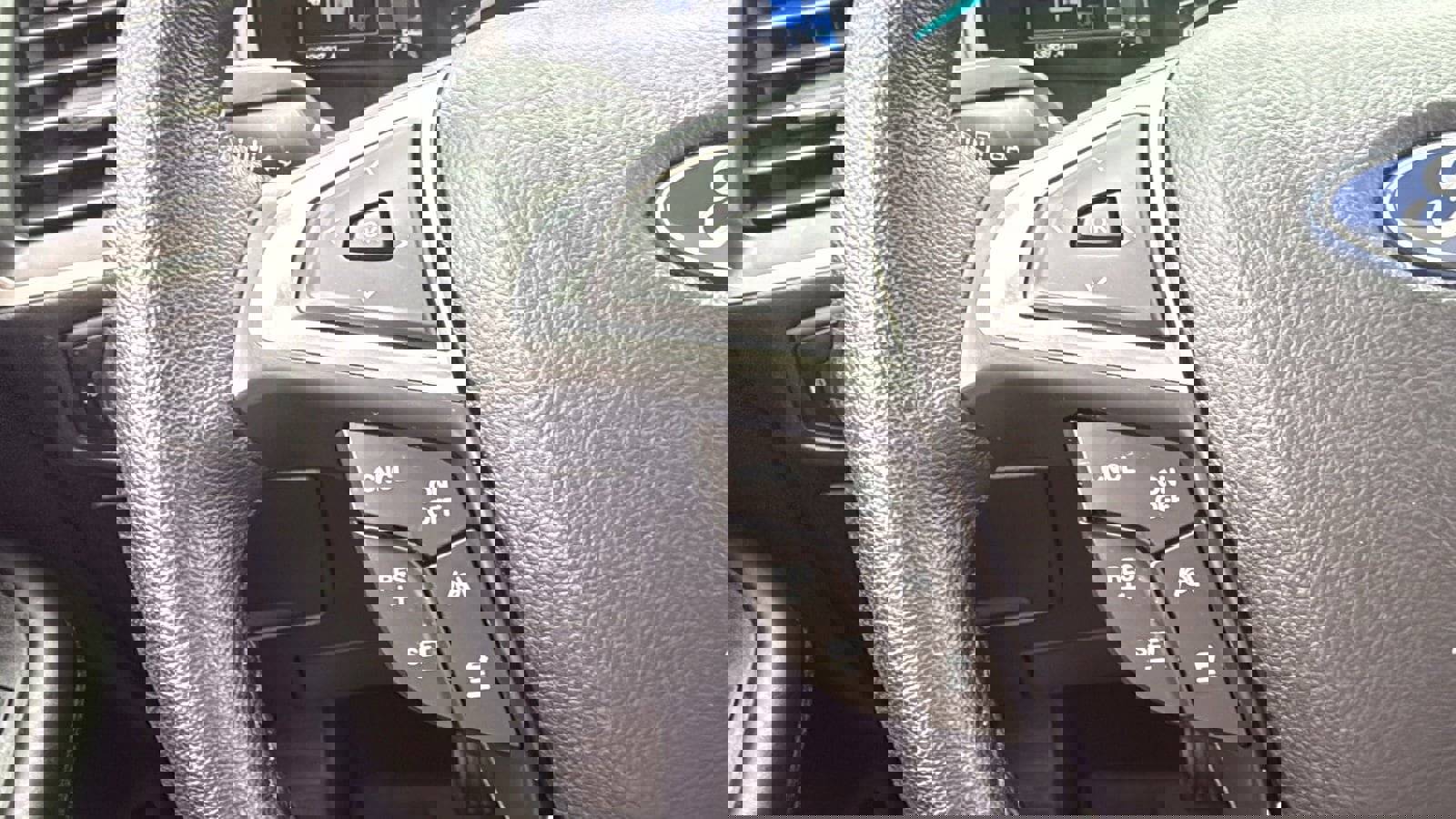 Used 2023 Ford Edge SEL w/ Convenience Package image 15