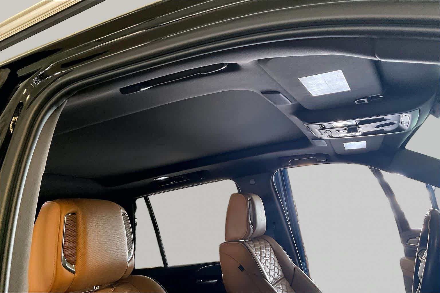 Used 2023 Cadillac Escalade Sport AWD/4WD image 13