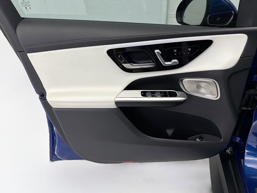 Certified 2023 Mercedes-Benz GLC 300 image 23
