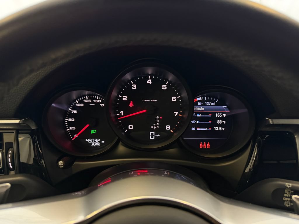 Certified 2020 Porsche Macan AWD/4WD image 19