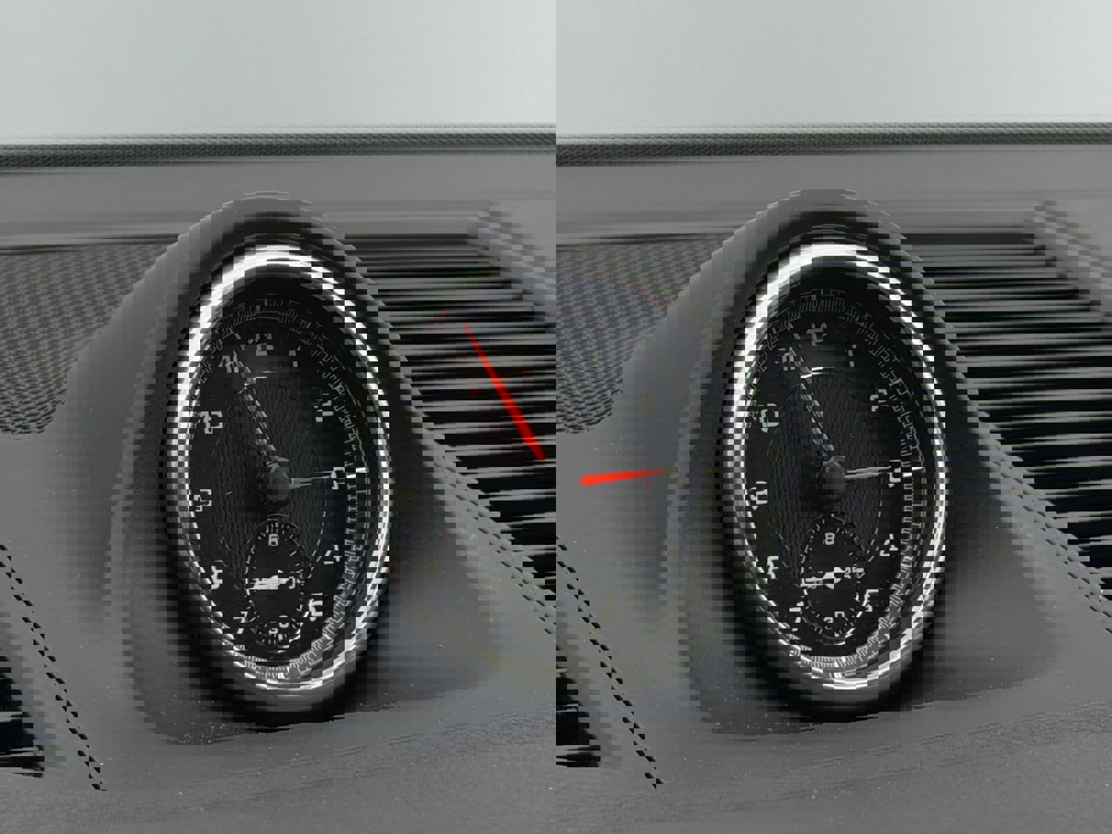 Certified 2020 Porsche Macan image 37