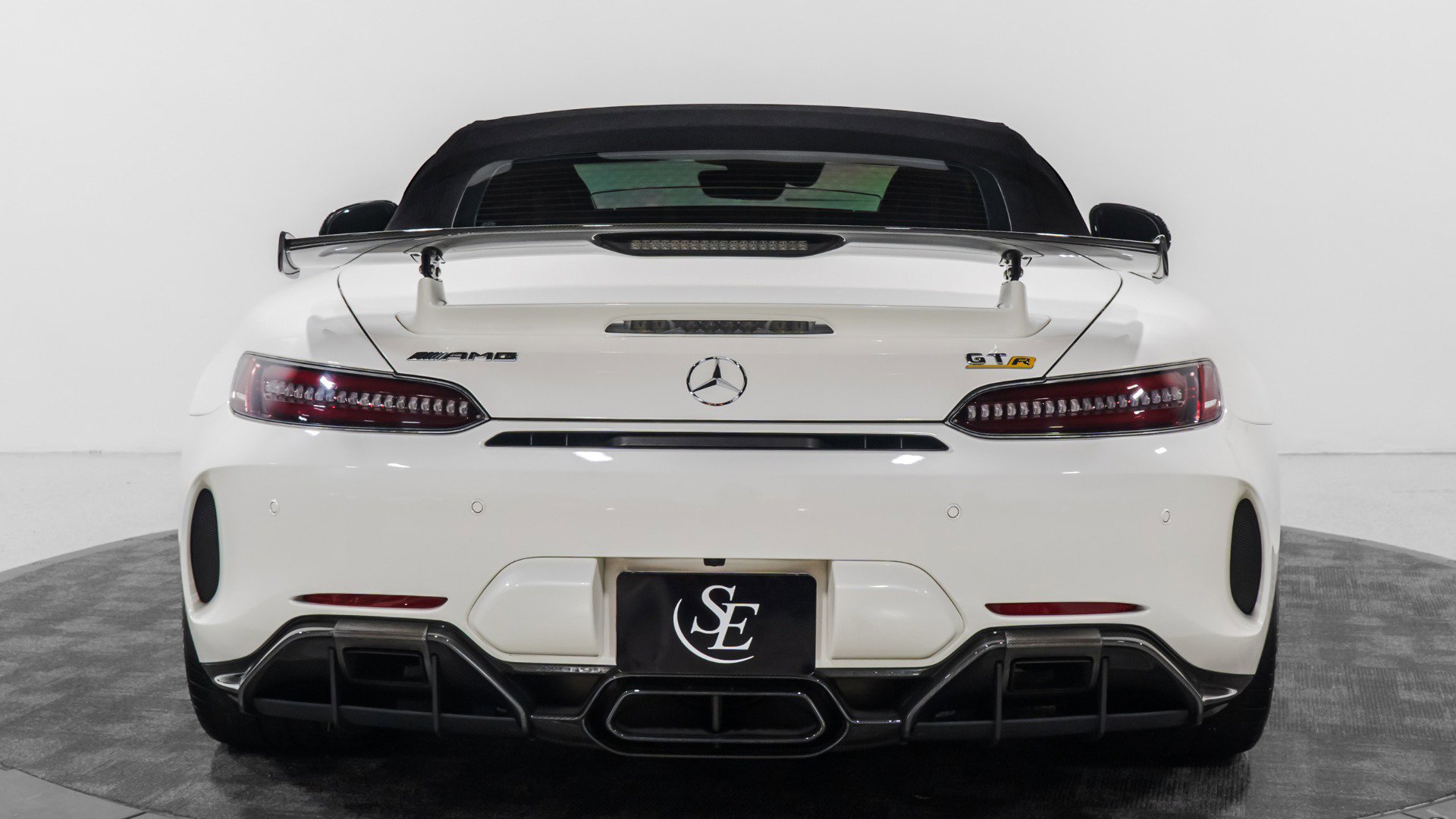 Used 2020 Mercedes-Benz AMG GT R image 17