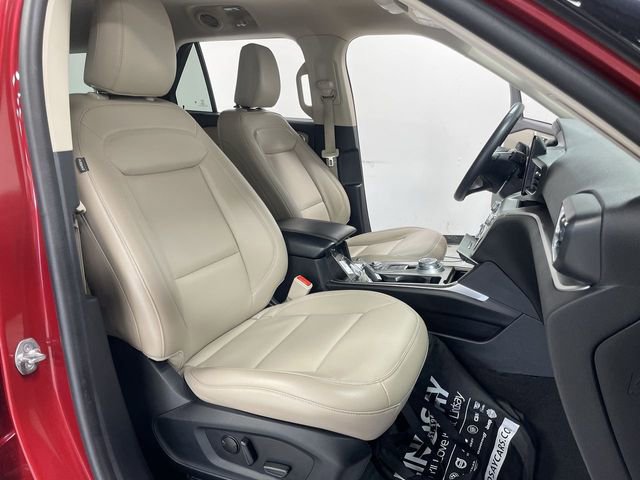 Used 2022 Ford Explorer XLT w/ Equipment Group 202A image 27