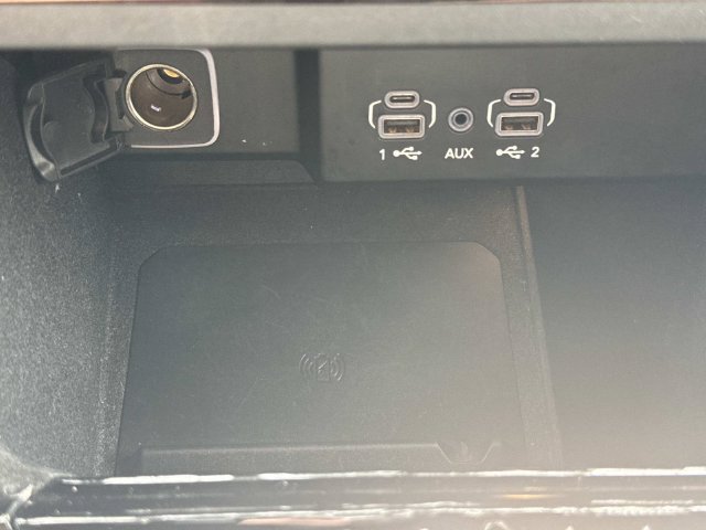 Used 2024 Jeep Wagoneer Series II AWD/4WD image 23