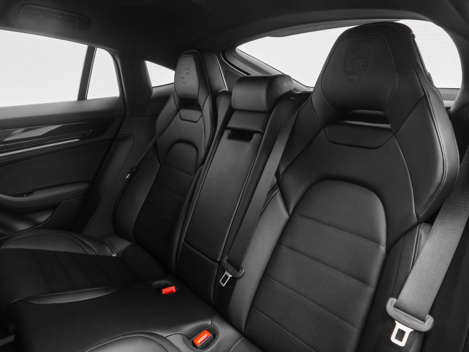 Certified 2025 Porsche Panamera 4 image 38