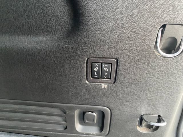 Used 2021 Chevrolet Traverse High Country w/ LPO, Floor Liner Package image 19