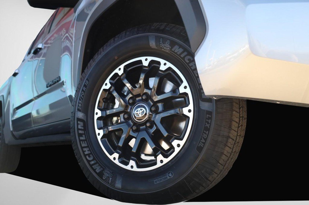New 2026 Toyota Tundra SR5 w/ TRD Off-Road Premium Package AWD/4WD image 3