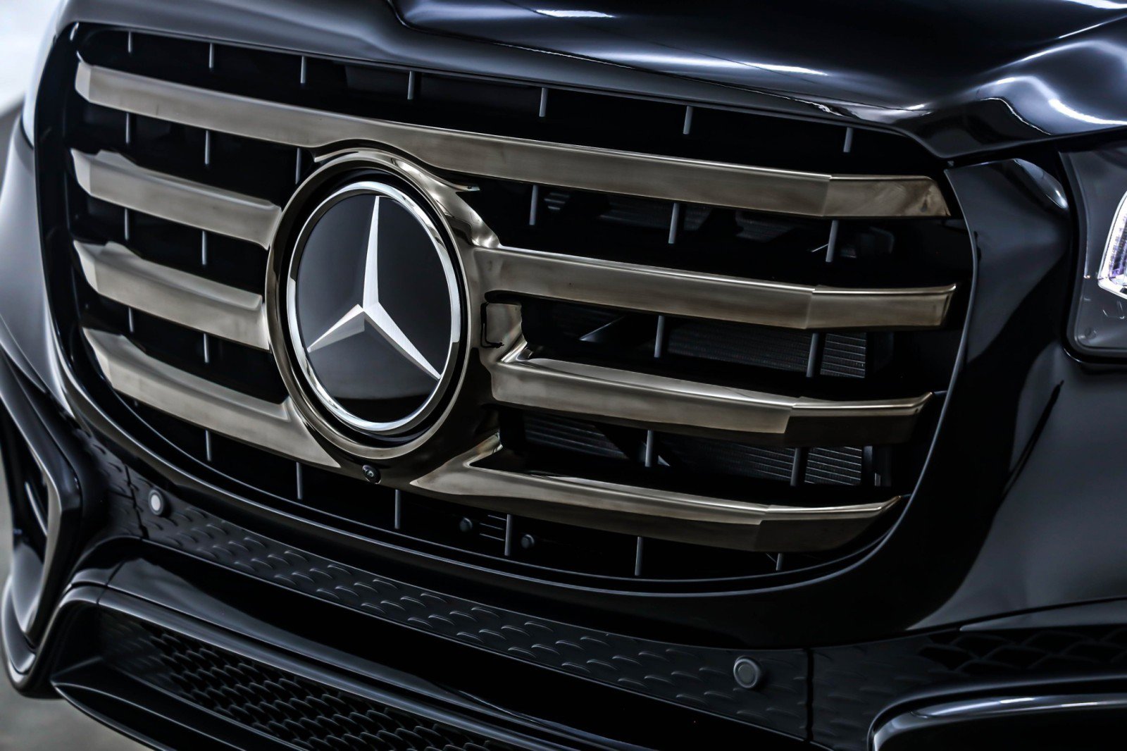New 2026 Mercedes-Benz GLS 580 4MATIC image 13