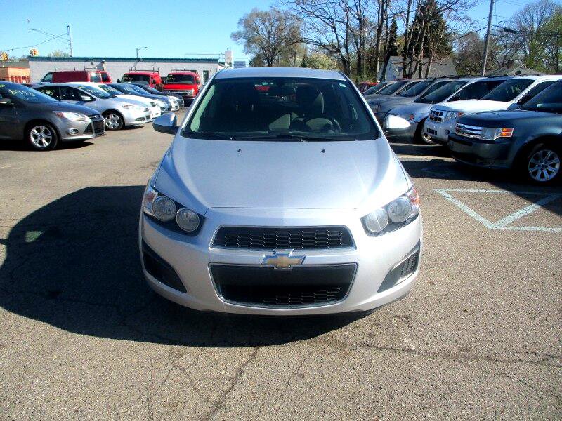 Used 2016 Chevrolet Sonic LS image 3