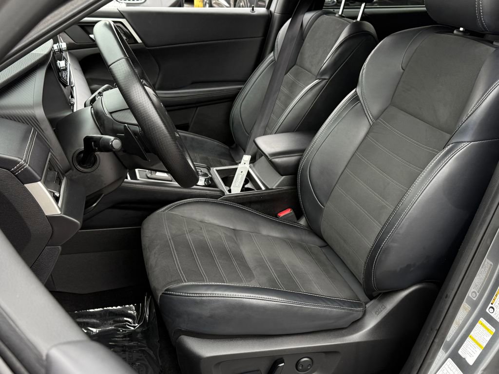 Used 2024 Mitsubishi Outlander SE image 23