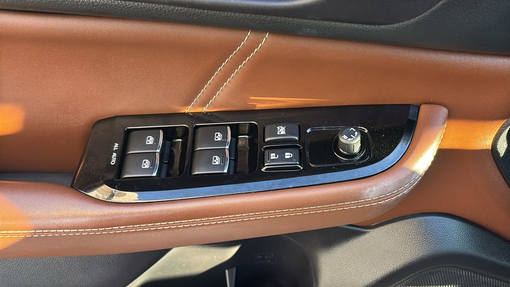Used 2019 Subaru Outback 2.5i Touring AWD/4WD image 12