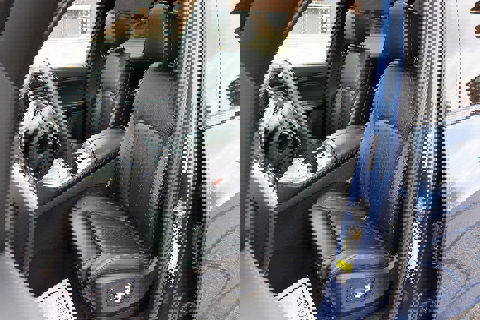 Used 2020 BMW X5 M50i w/ Premium Package image 13