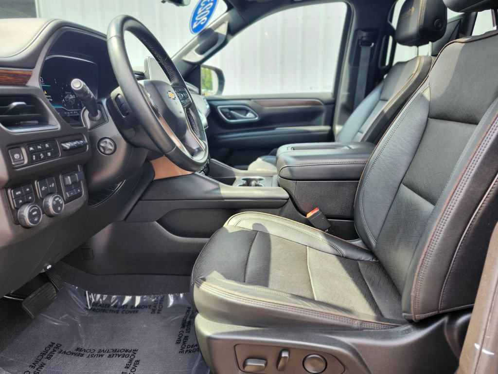 Used 2023 Chevrolet Tahoe High Country AWD/4WD image 18