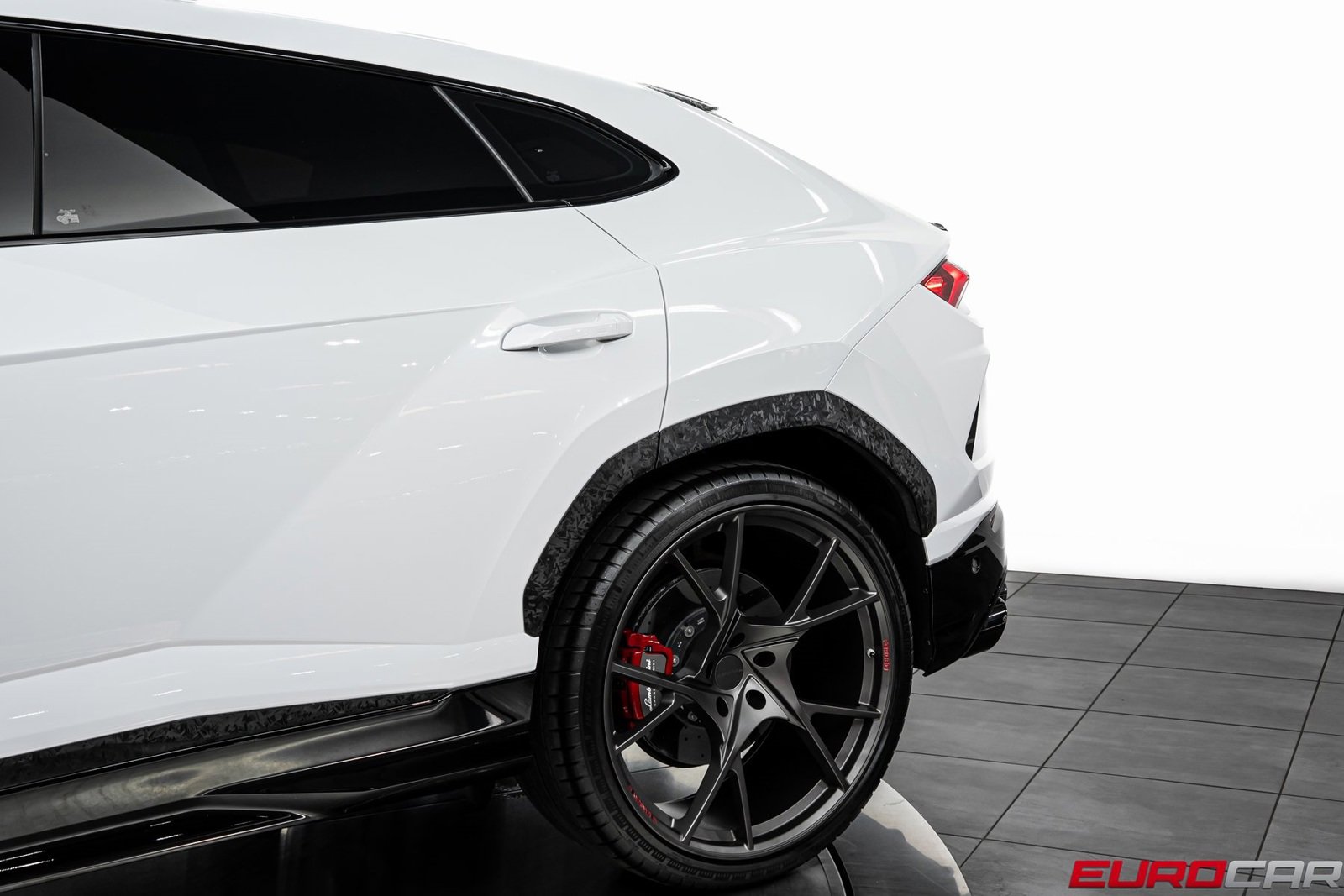 Used 2022 Lamborghini Urus image 16