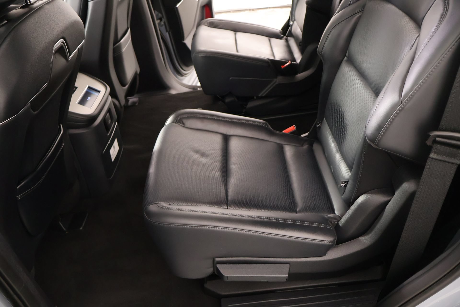 New 2025 Lincoln Navigator Reserve AWD/4WD image 13