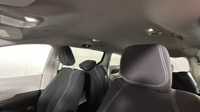 Used 2023 Chrysler Voyager LX FWD image 12