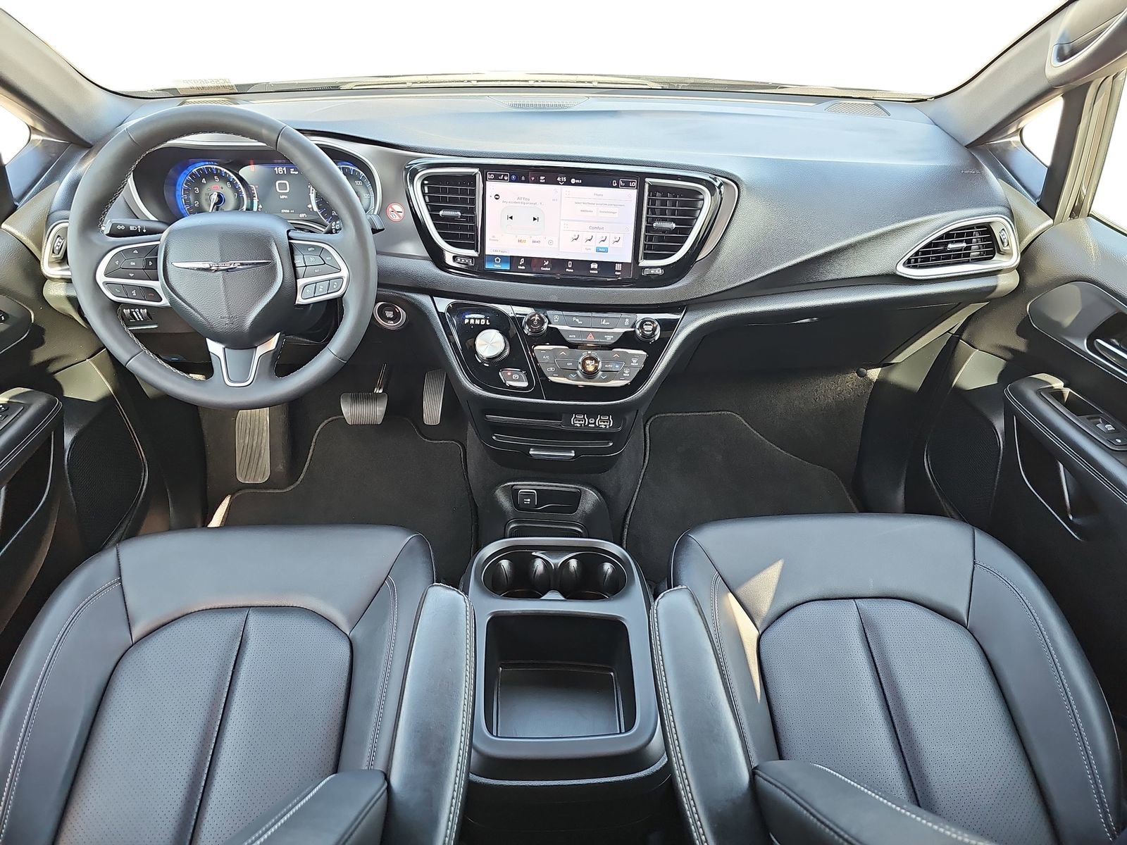 Used 2025 Chrysler Pacifica Select FWD image 9