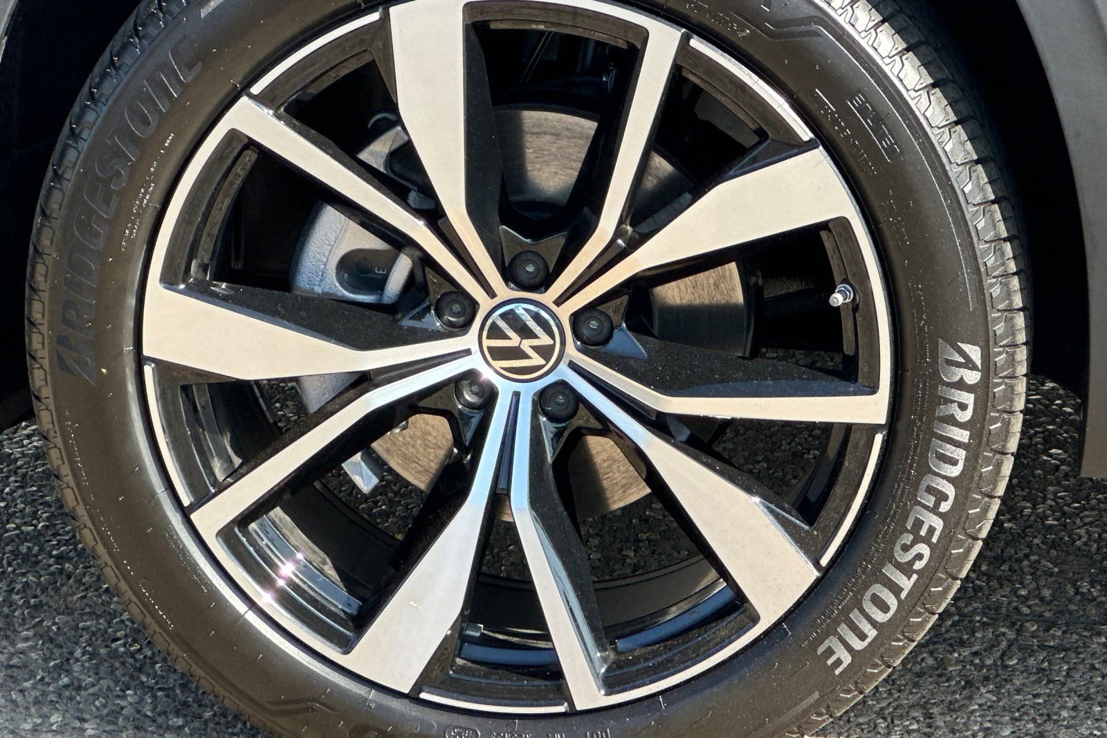 New 2026 Volkswagen Atlas SEL Premium R-Line image 26