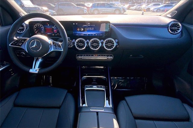 Used 2025 Mercedes-Benz GLA 250 4MATIC image 12