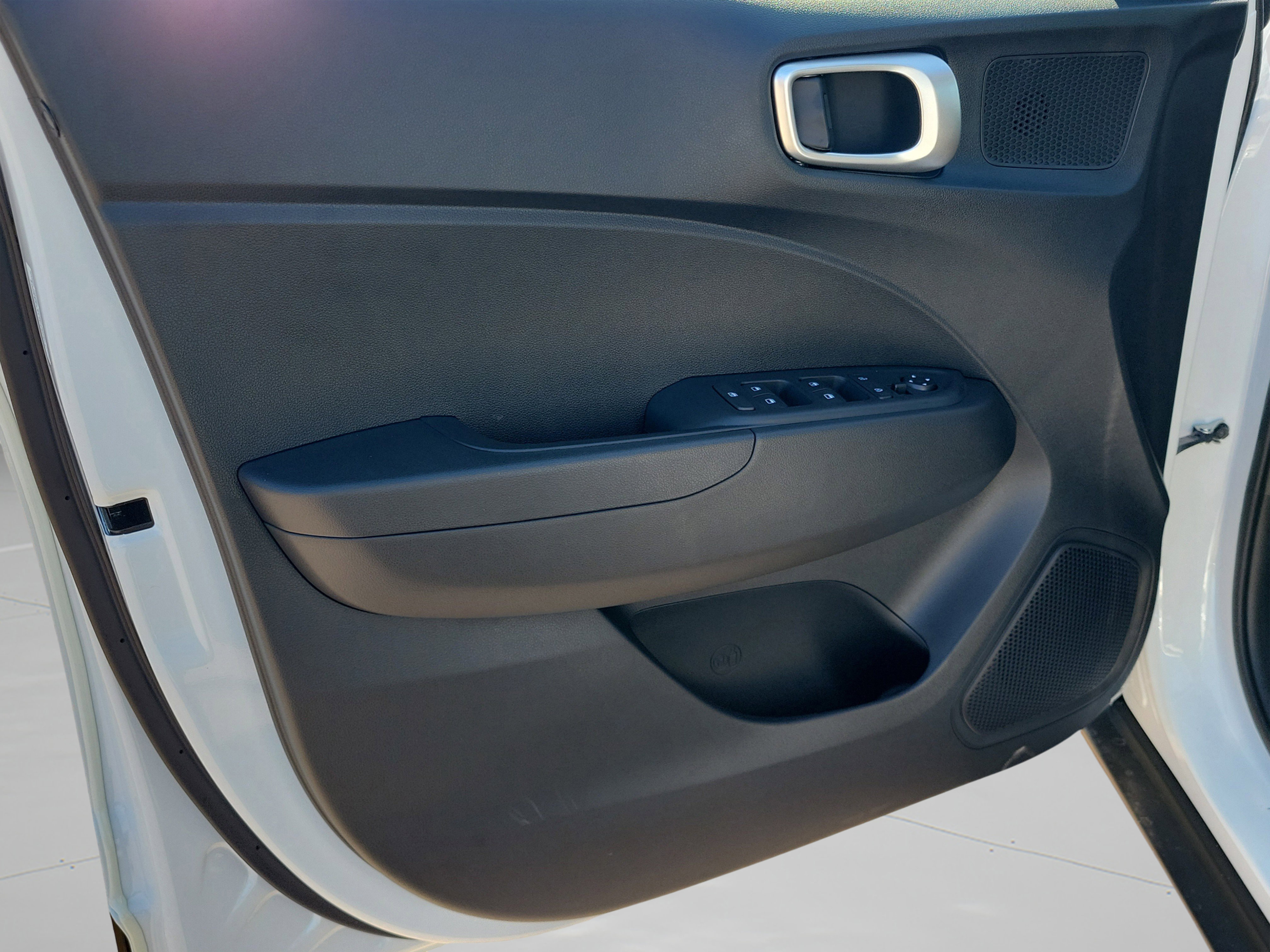 New 2026 Hyundai Venue SE image 16