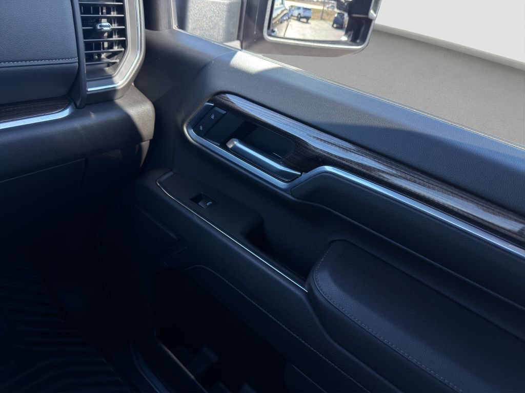 Used 2025 Chevrolet Silverado 2500 LT w/ Trail Boss Package image 17