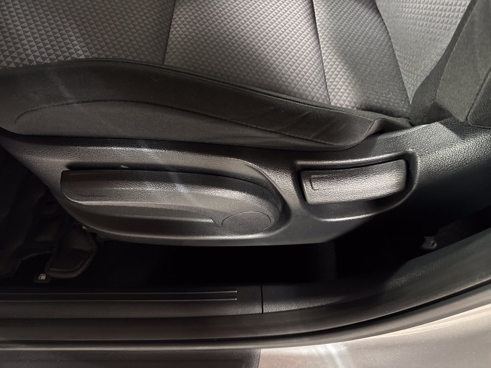 Certified 2022 Kia Soul LX w/ Technology Package FWD image 11