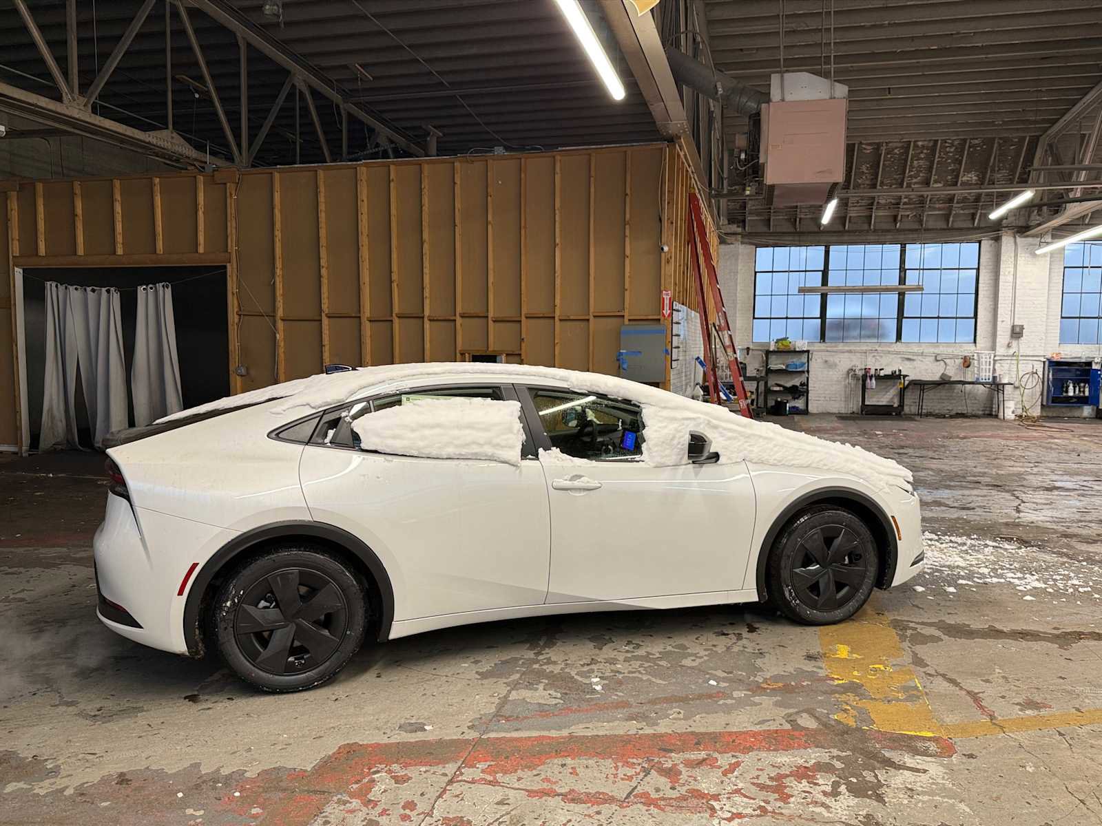 New 2026 Toyota Prius LE FWD image 6