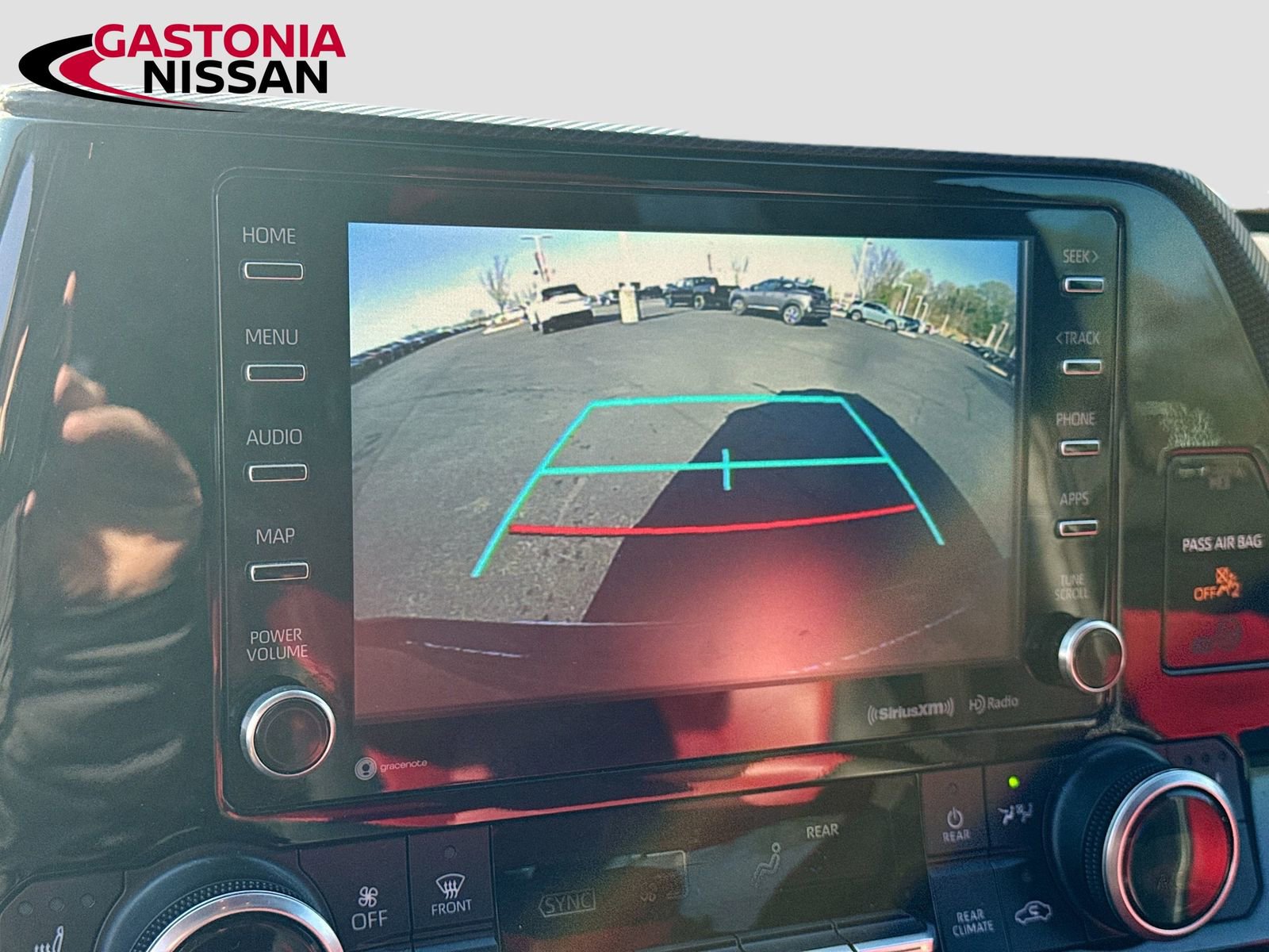 Used 2021 Toyota Highlander XSE image 17